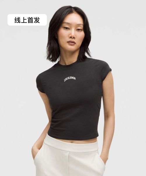 Organic Cotton 女士棉混纺短款 T 恤 *学院风格