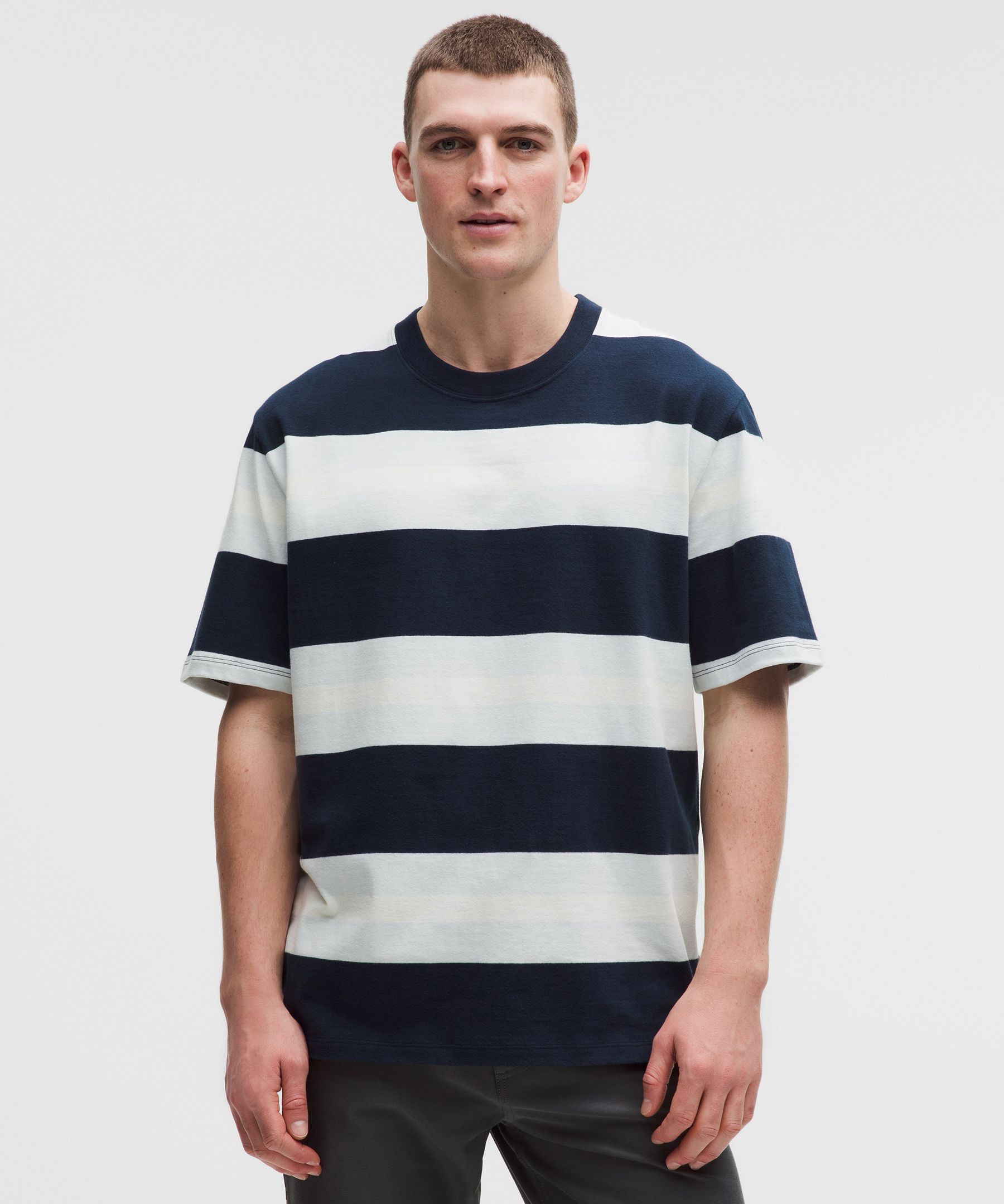 海军蓝淡雅马球蓝条纹