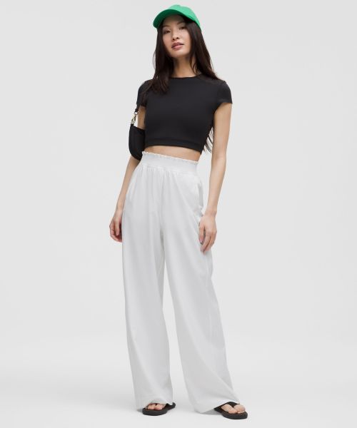 Stretch Woven 女士腰部褶边阔腿裤
