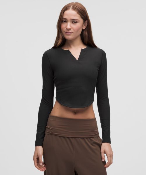 Ribbed Nulu™ 女士罗纹衣领开口长袖 T 恤