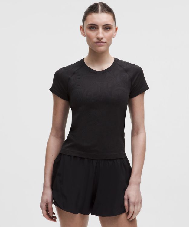 Swiftly Tech 女士运动 T 恤 2.0 Race *涡纹图案