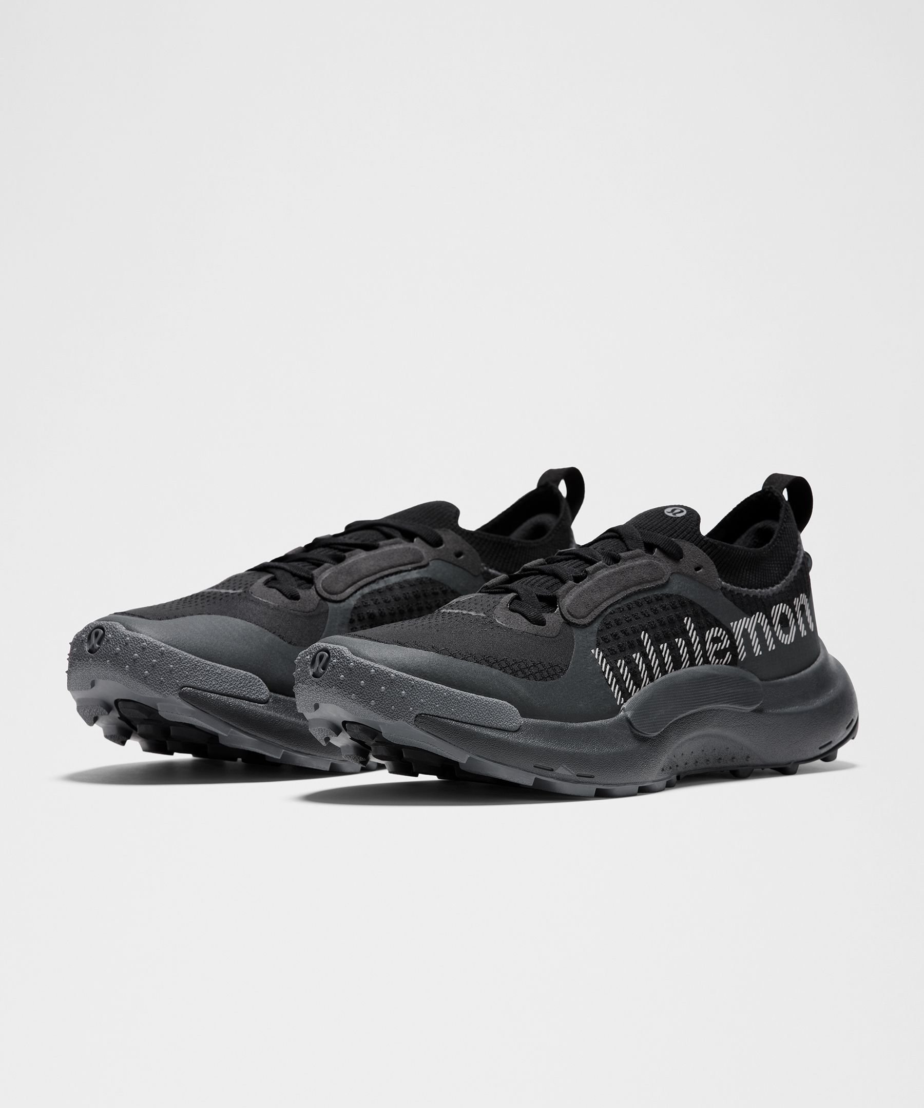 黑/煤灰/浅蒸汽灰