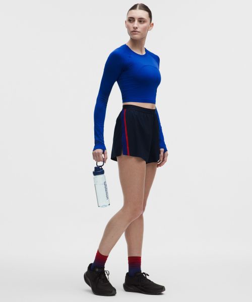 High-Rise 女士运动下摆侧开口高腰短裤 3