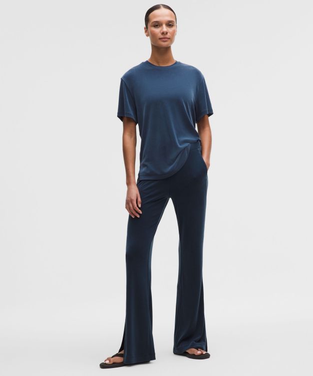 Drapey Softstreme™ 女士垂坠感喇叭裤