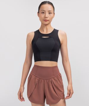 黑色