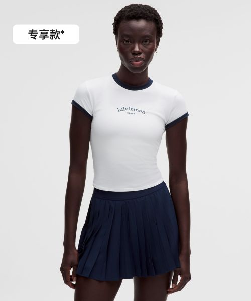 Organic Cotton 女士棉混纺滚边短款 T 恤 *图案款