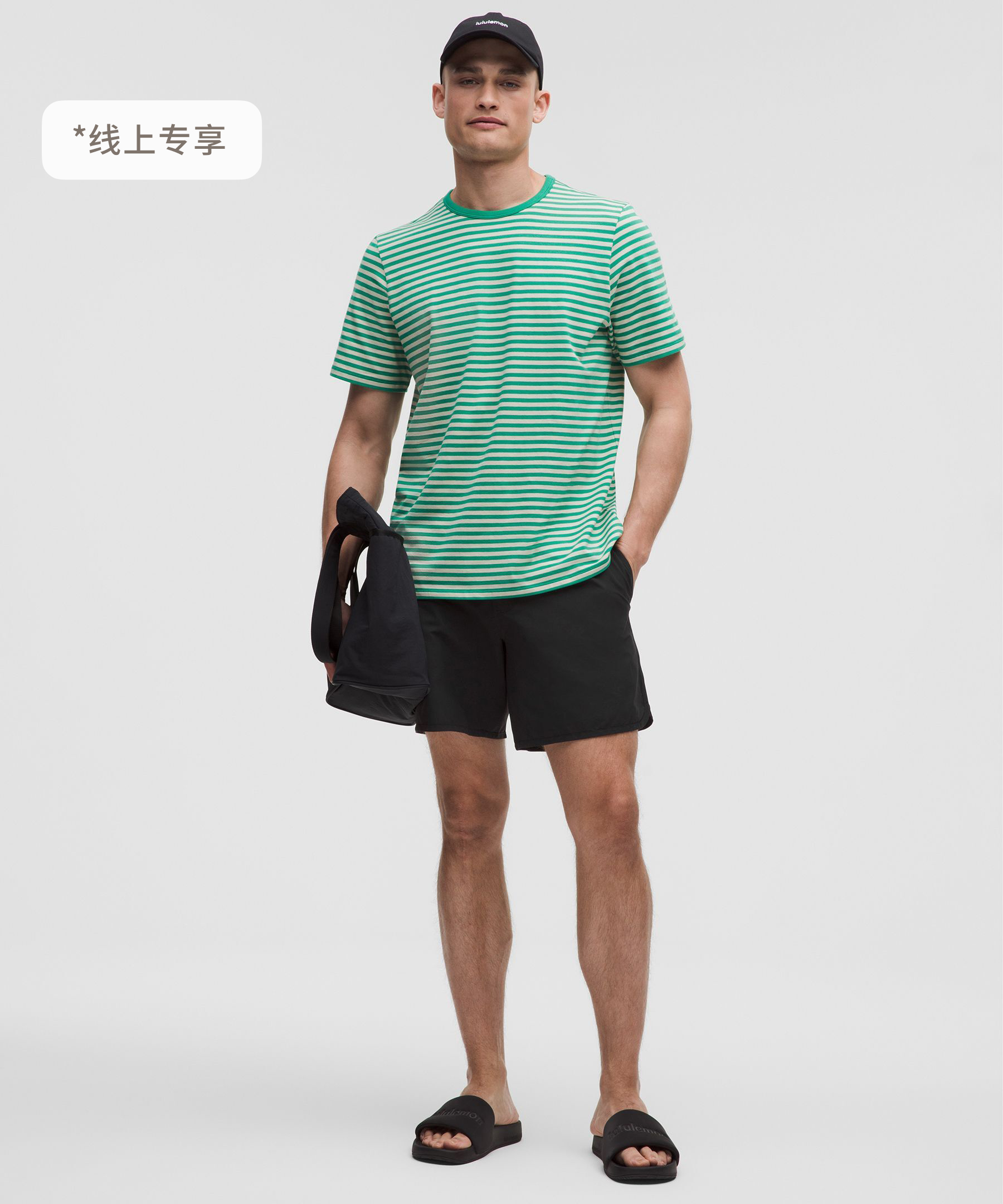 黑色