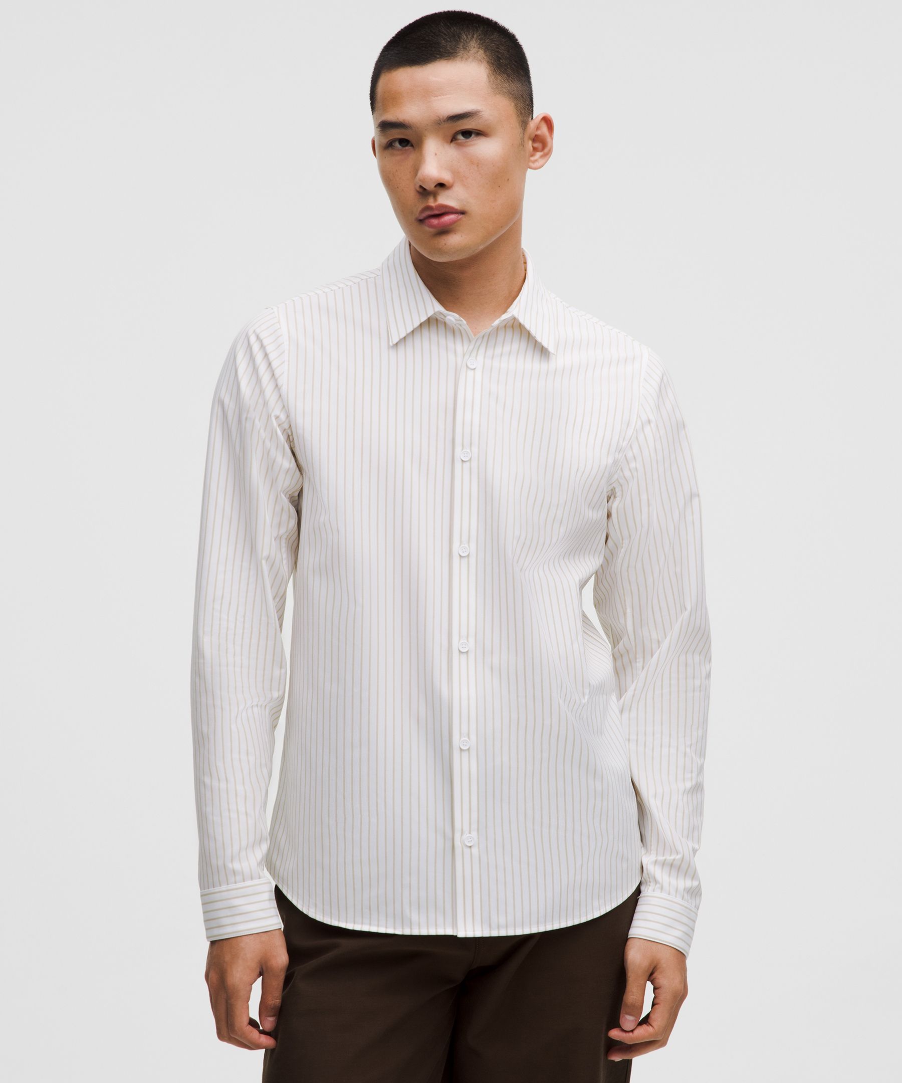 白浅驼色竖条纹