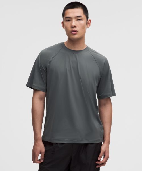 男士运动短袖 T 恤