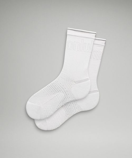 MacroPillow™ Crew Socks