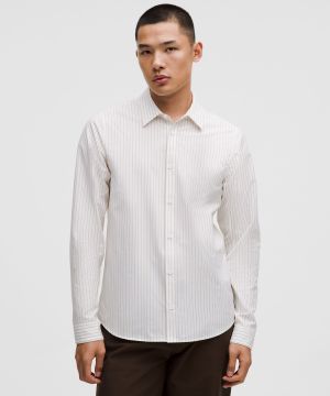 白浅驼色竖条纹