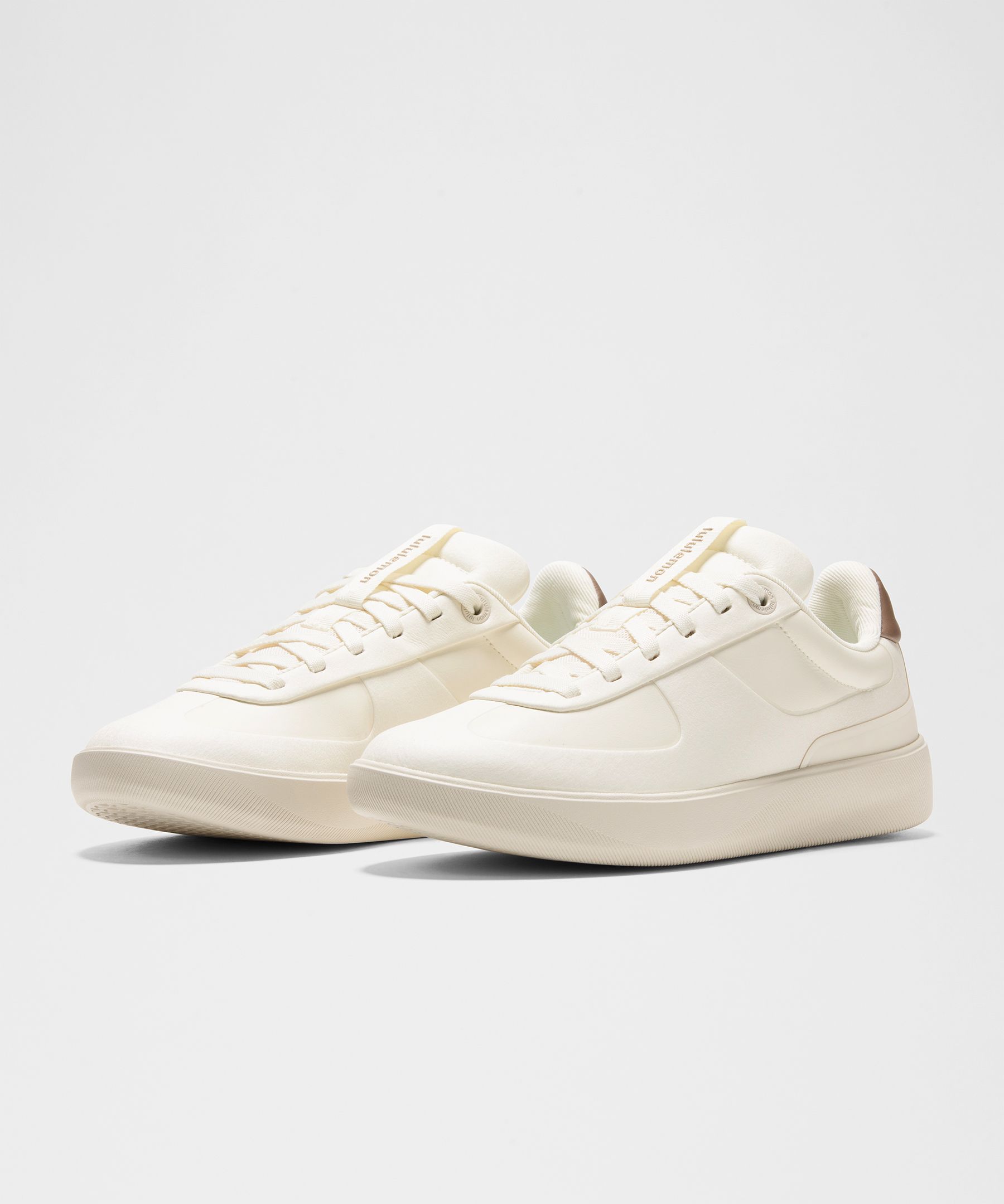 椰奶白/浅象牙白/缎光金