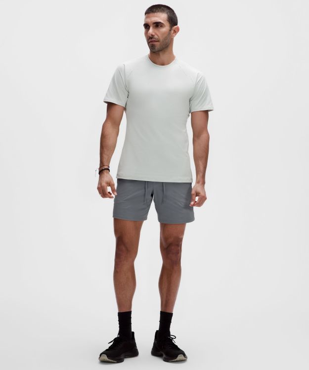 License to Train 男士运动短裤 7