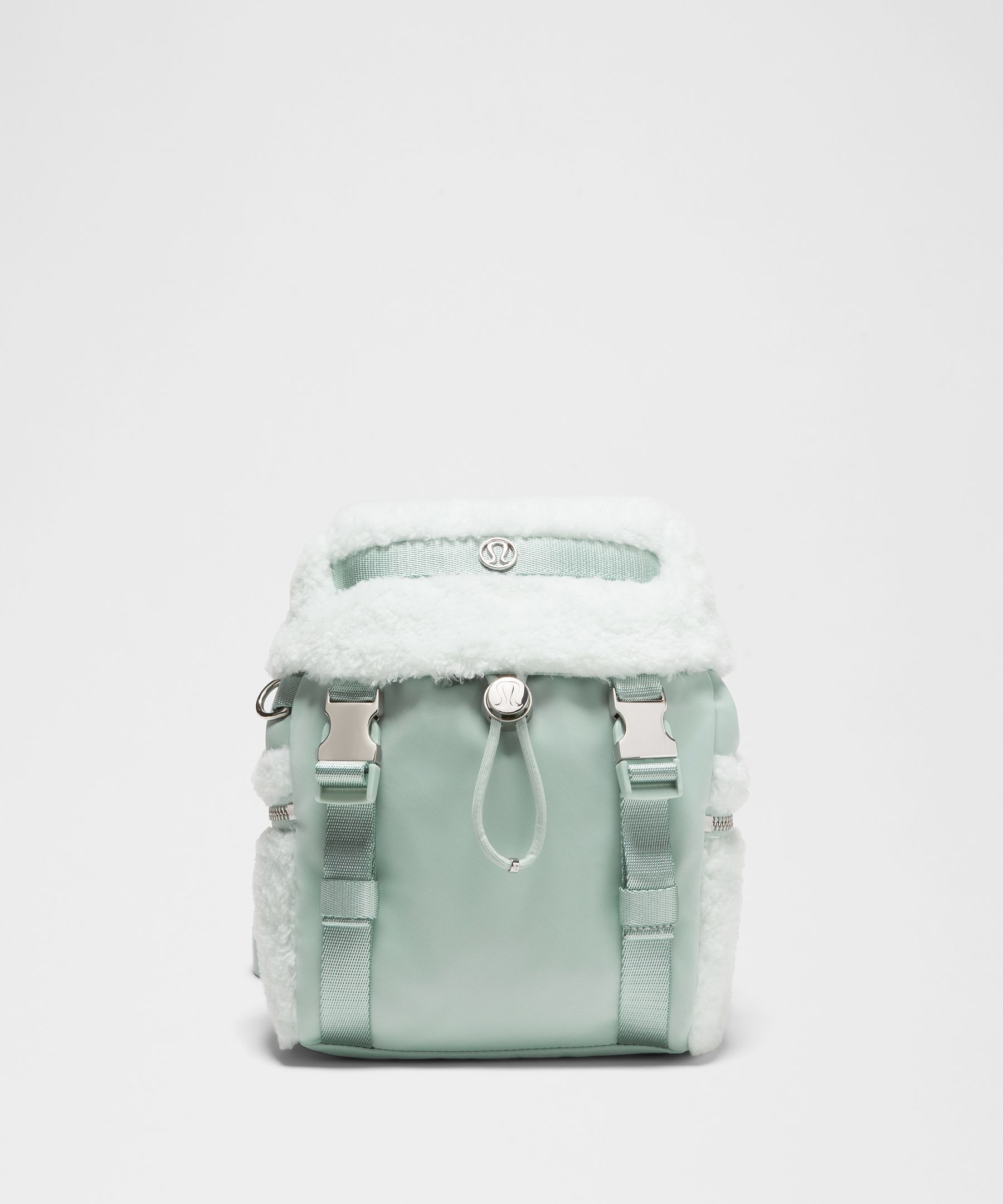 鹈鹕浅绿/浅玉色