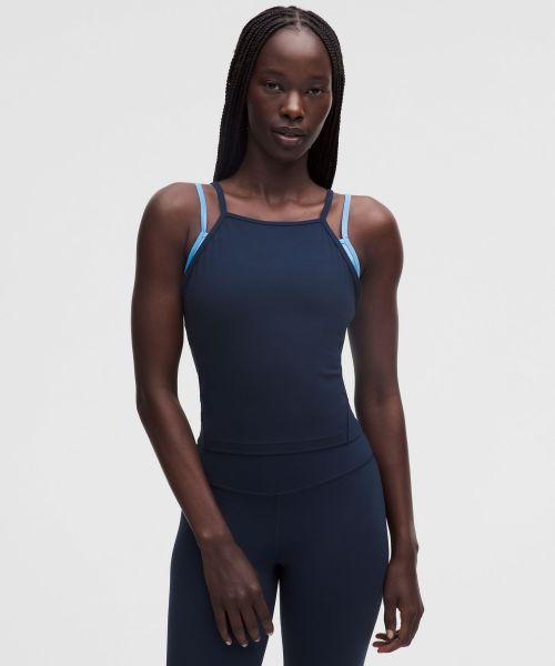 Align™ 女士假两件高领口运动背心