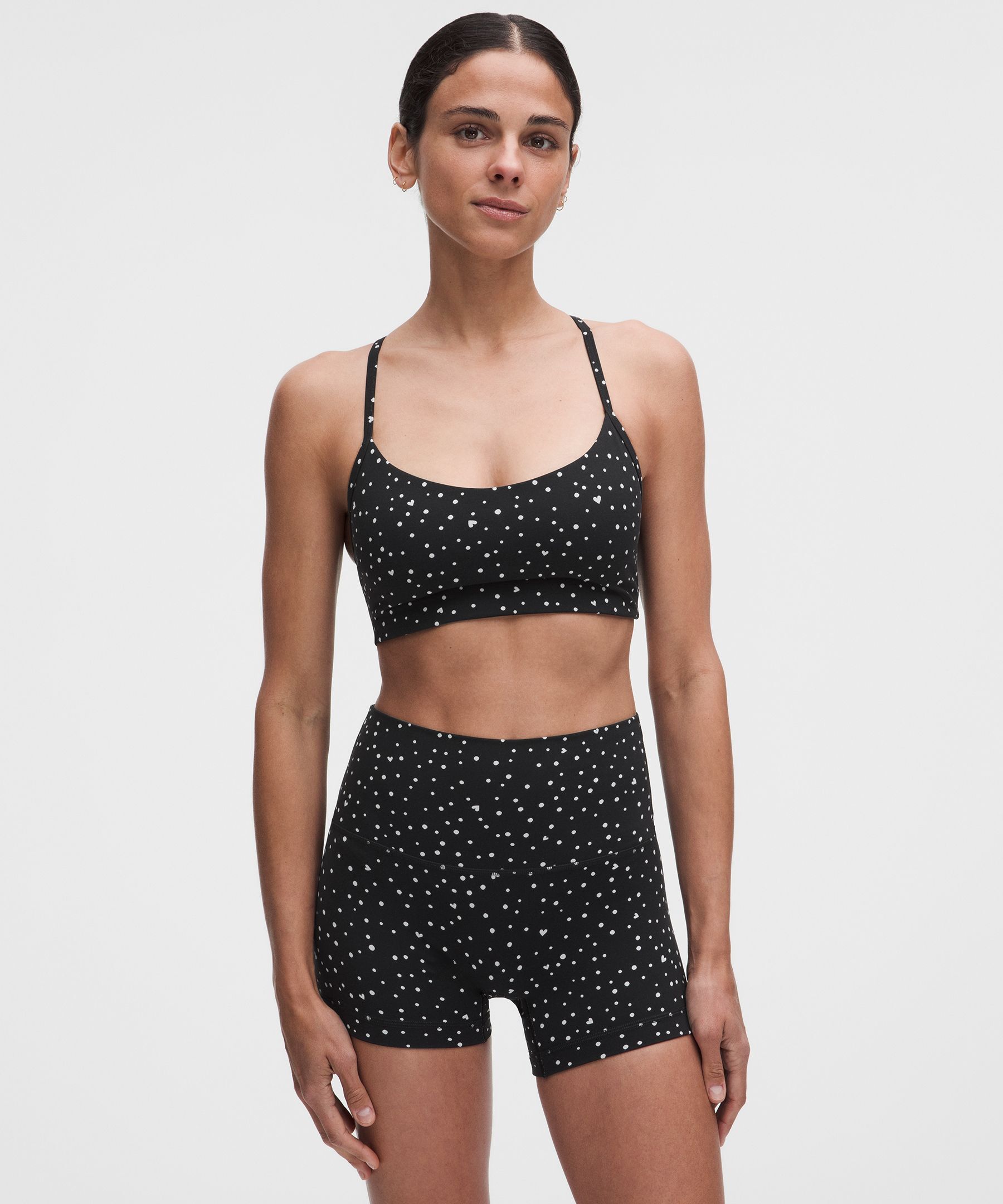 黑白心形点状散落印花