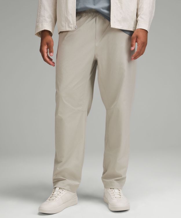 Relaxed-Fit 男士宽松剪裁后侧口袋款长裤 30