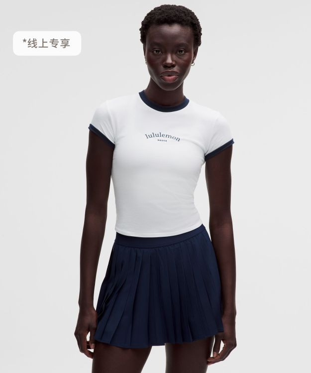 女士棉混纺滚边短款 T 恤 *图案款