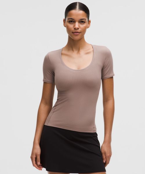 Ribbed Nulu 女士罗纹低圆领短袖 T 恤