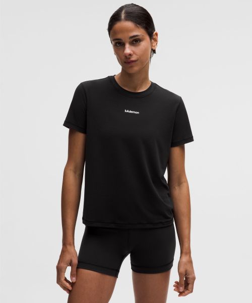 Jersey 女士训练经典剪裁平纹针织 T 恤 *文字徽标