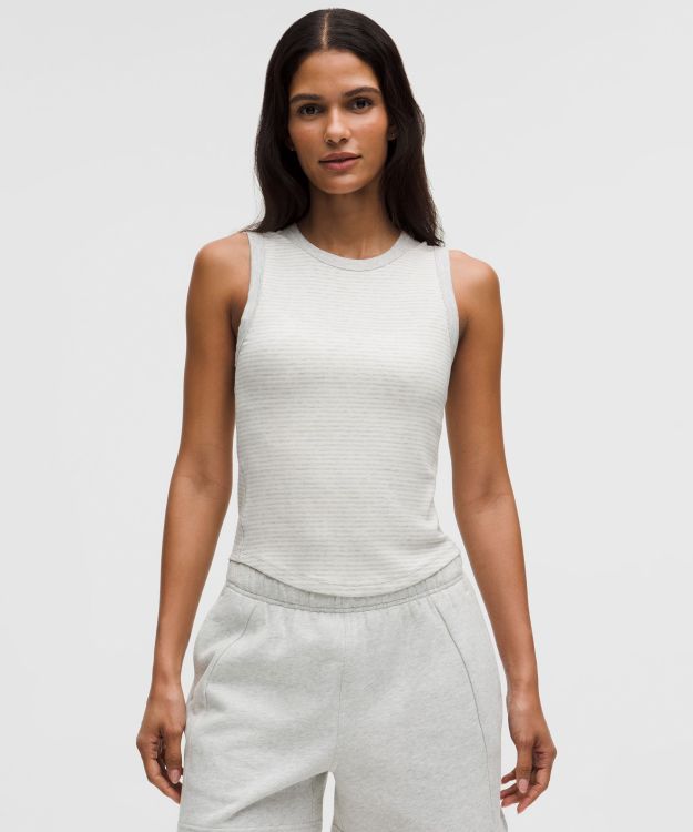 Hold Tight 女士紧身剪裁圆领背心