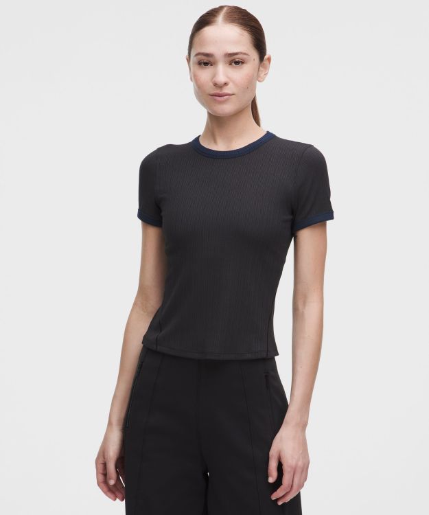 Hold Tight 女士紧身剪裁细罗纹平直下摆 T 恤