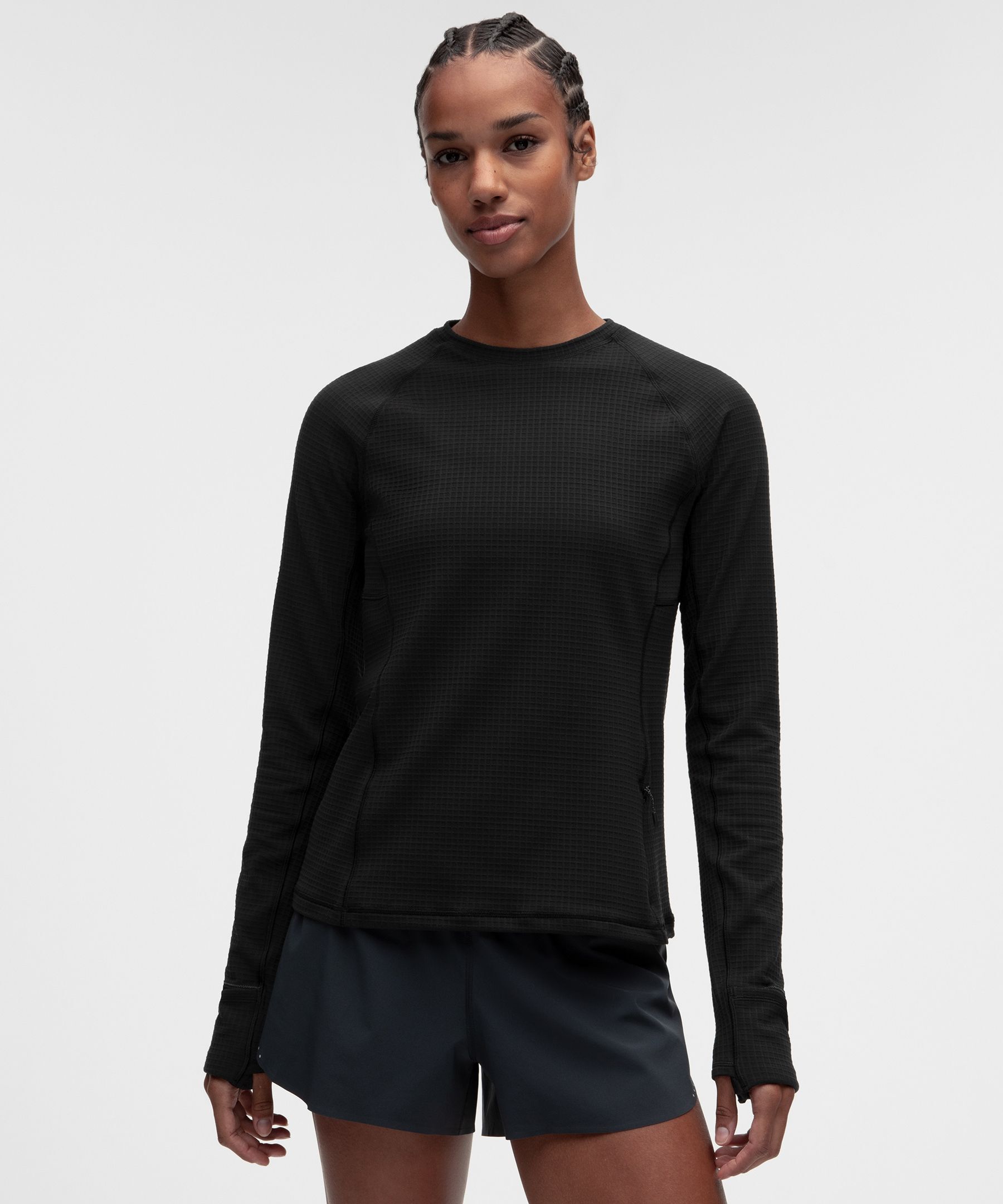 黑色