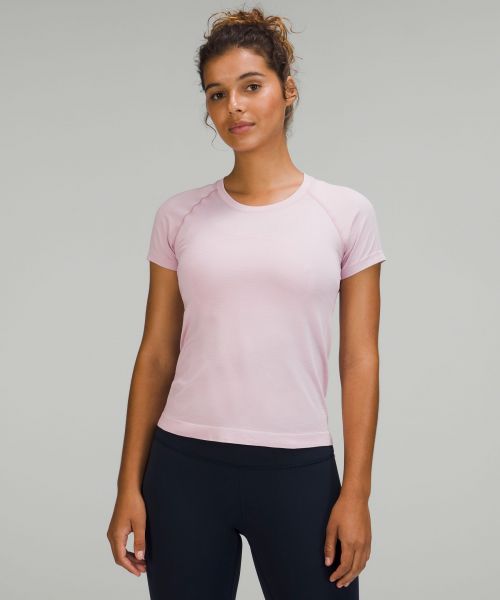 Swiftly Tech 女士运动短袖 T 恤 2.0 *Race 运动上衣